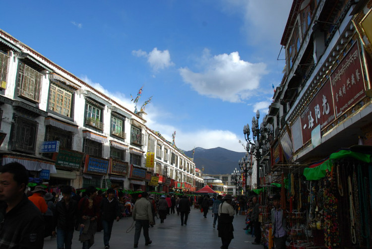 Riding the Rails to Lhasa