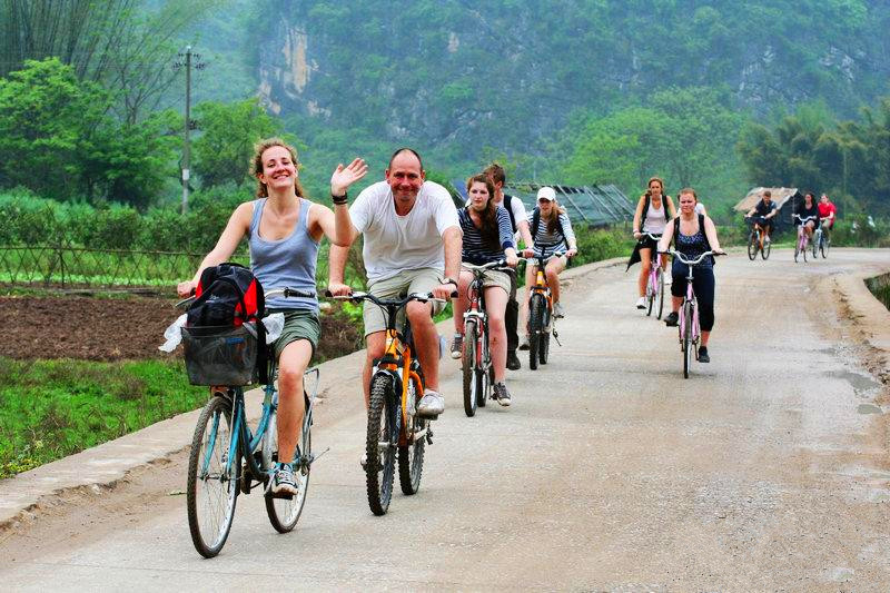 Guilin Visional Hiking Tour